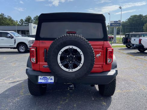 Used 2023 Ford Bronco Black Diamond w/ Sasquatch Package AWD/4WD image 4