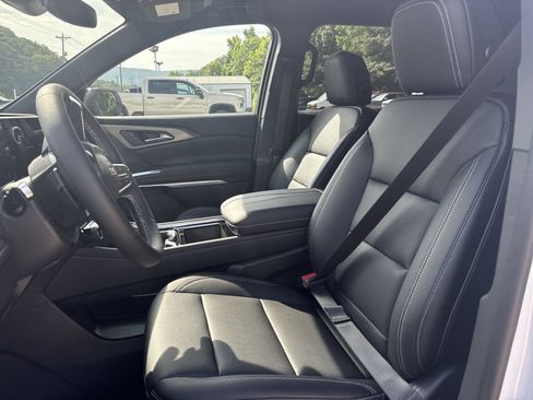 New 2026 Chevrolet Traverse LT FWD image 14