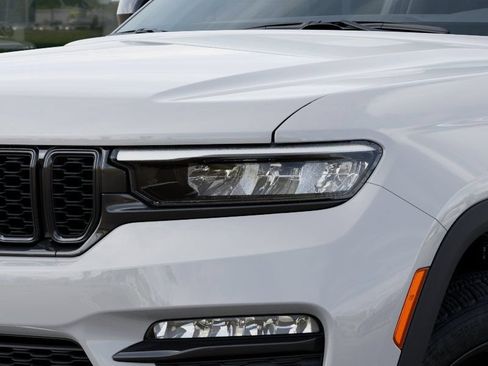 New 2025 Jeep Grand Cherokee Limited w/ Black Appearance Package AWD/4WD image 11