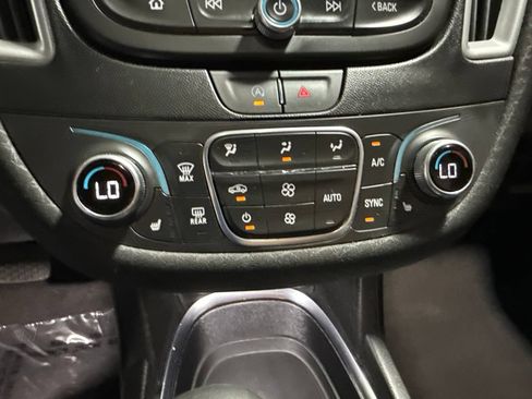 Used 2024 Chevrolet Malibu LT FWD image 25