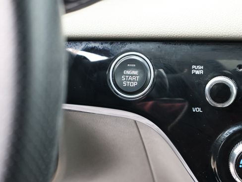 Used 2020 Kia Sportage S w/ S Premium Package AWD/4WD image 31
