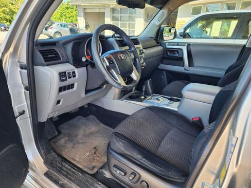 Used 2011 Toyota 4Runner SR5 AWD/4WD image 10