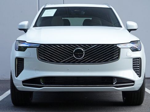 Used 2026 Volvo XC90 T8 Plus w/ Protection Package AWD/4WD image 7