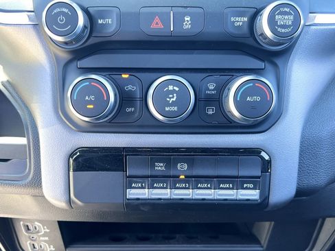 New 2024 RAM 4500 SLT w/ Quick Order Package 2YG SLT image 15