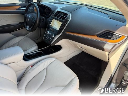 Used 2018 Lincoln MKC Select w/ Select Plus Package image 31