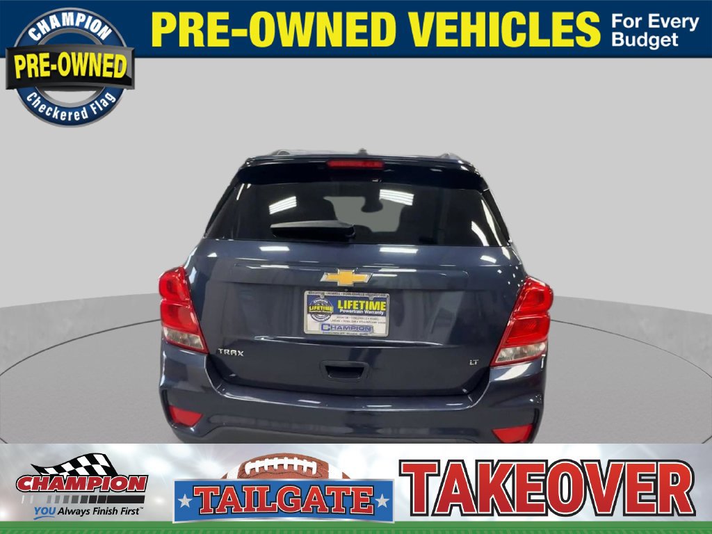 Used 2018 Chevrolet Trax LT w/ Sun & Sound Package FWD image 9