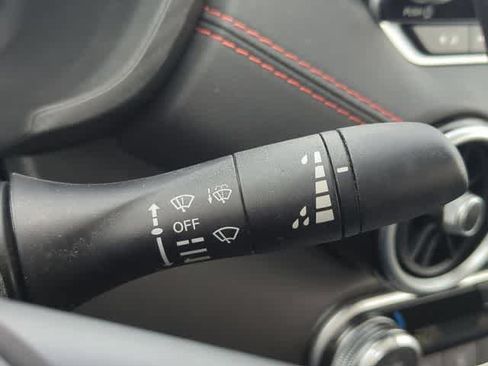 Used 2025 Nissan Sentra SR FWD image 24