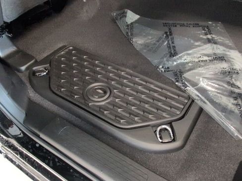 New 2026 RAM 1500 4x4 Crew Cab image 32