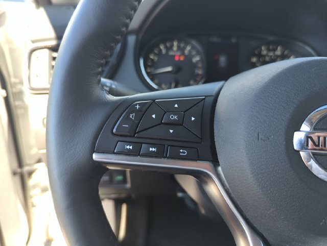 Certified 2019 Nissan Rogue SV w/ Premium Package FWD image 43