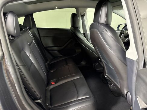 Used 2020 Tesla Model Y Long Range image 20
