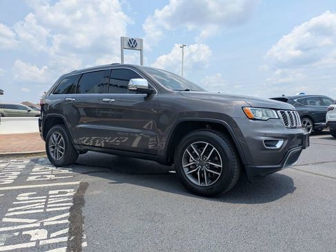 Used 2021 Jeep Grand Cherokee Limited AWD/4WD image 3