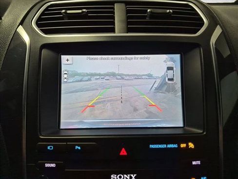 Used 2019 Ford Explorer Limited image 14