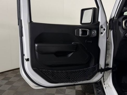 Used 2019 Jeep Wrangler Unlimited Sport S AWD/4WD image 14