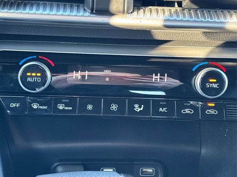 Used 2023 Kia K5 GT-Line w/ GT-Line Premium Package image 29