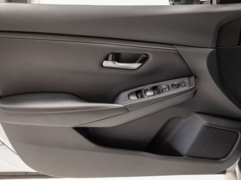 Used 2022 Nissan Sentra SV FWD image 8