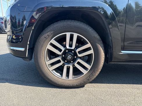 Used 2017 Toyota 4Runner Limited AWD/4WD image 28