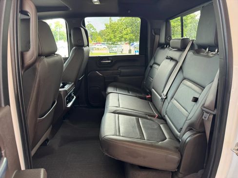 Used 2020 GMC Sierra 2500 Denali w/ Denali Ultimate Package AWD/4WD image 17