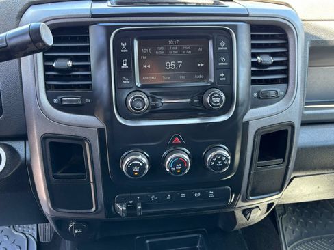 Used 2018 RAM 2500 Tradesman w/ Chrome Appearance Group AWD/4WD image 17