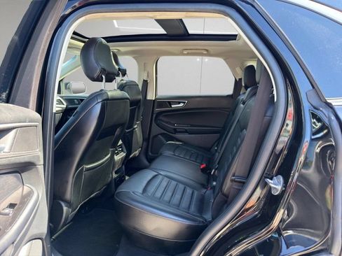 Used 2016 Ford Edge SEL w/ Equipment Group 201A AWD/4WD image 10