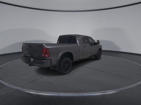 Used 2025 RAM 2500 Limited AWD/4WD image 16