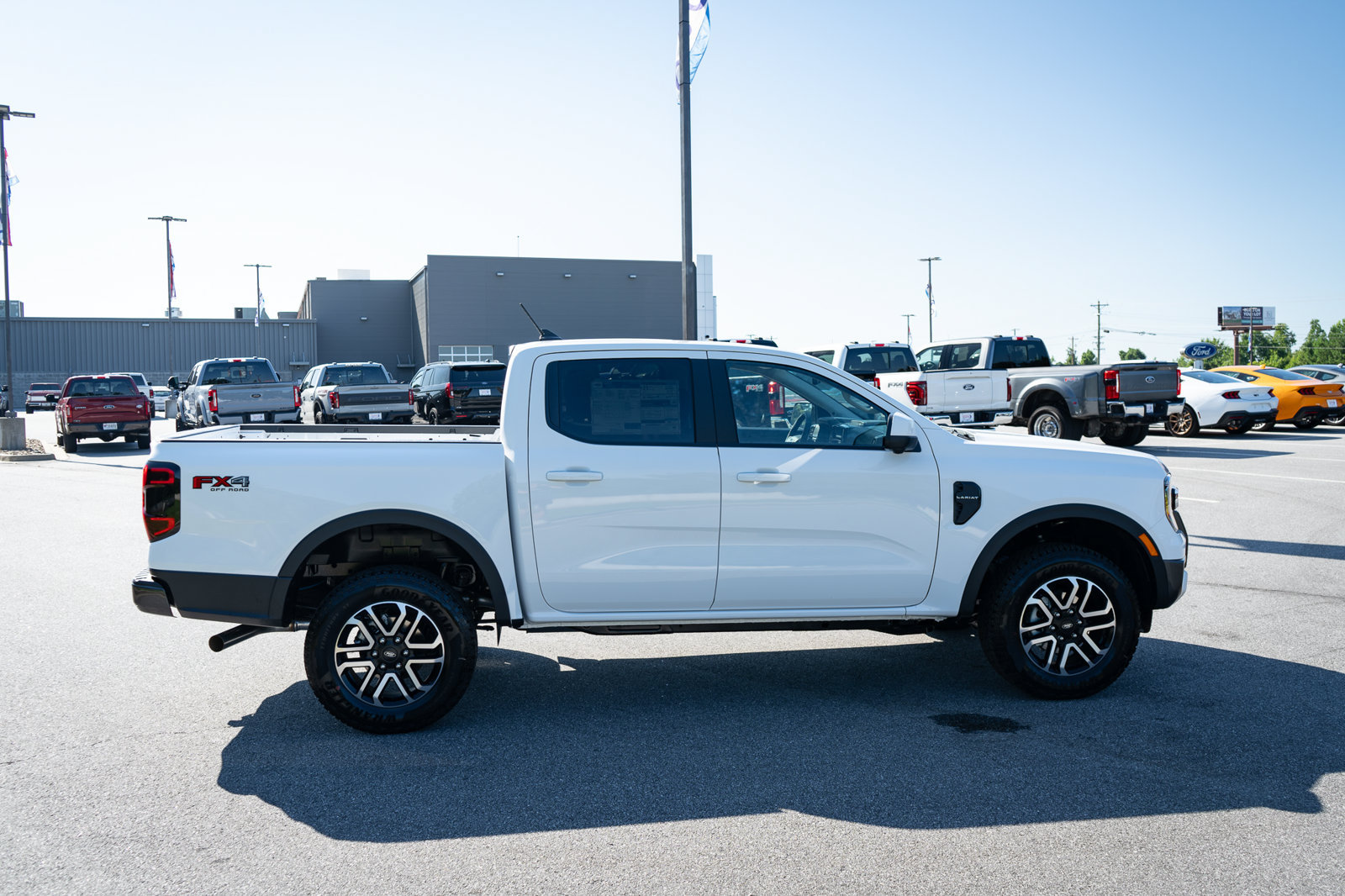 New 2026 Ford Ranger Lariat w/ FX4 Off-Road Package AWD/4WD image 11