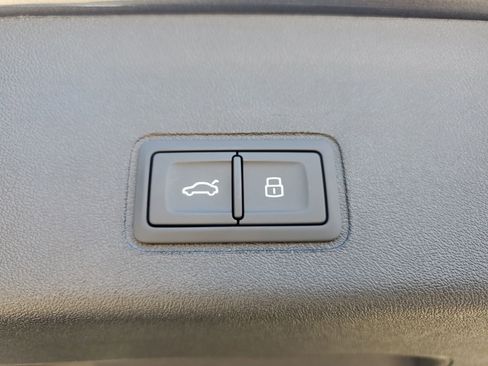 New 2026 Audi Q3 quattro 2.0T AWD/4WD image 10