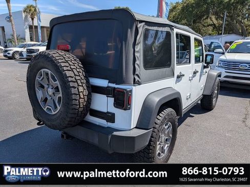 Used 2018 Jeep Wrangler Unlimited Rubicon AWD/4WD image 3