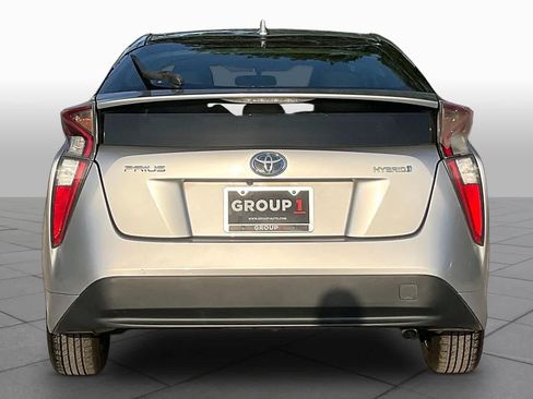 Used 2016 Toyota Prius Two FWD image 5