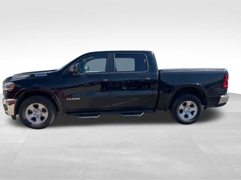 Used 2025 RAM 1500 Big Horn AWD/4WD image 4