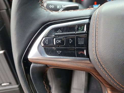 Certified 2023 Jeep Grand Cherokee Summit w/ Luxury Tech Group V image 17