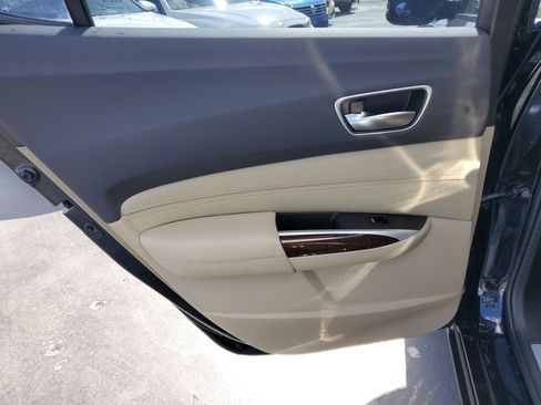 Used 2020 Acura TLX image 32