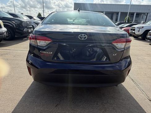 Used 2023 Toyota Corolla LE FWD image 6
