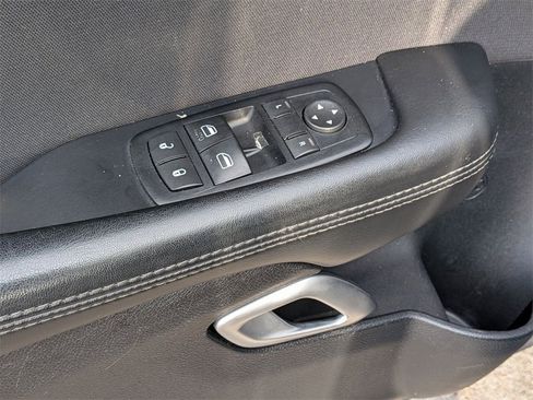 Used 2015 Dodge Challenger R/T w/ Quick Order Package 28B R/T image 9