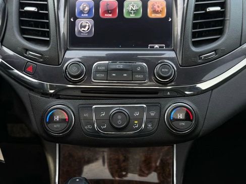 Used 2014 Chevrolet Impala LT image 21