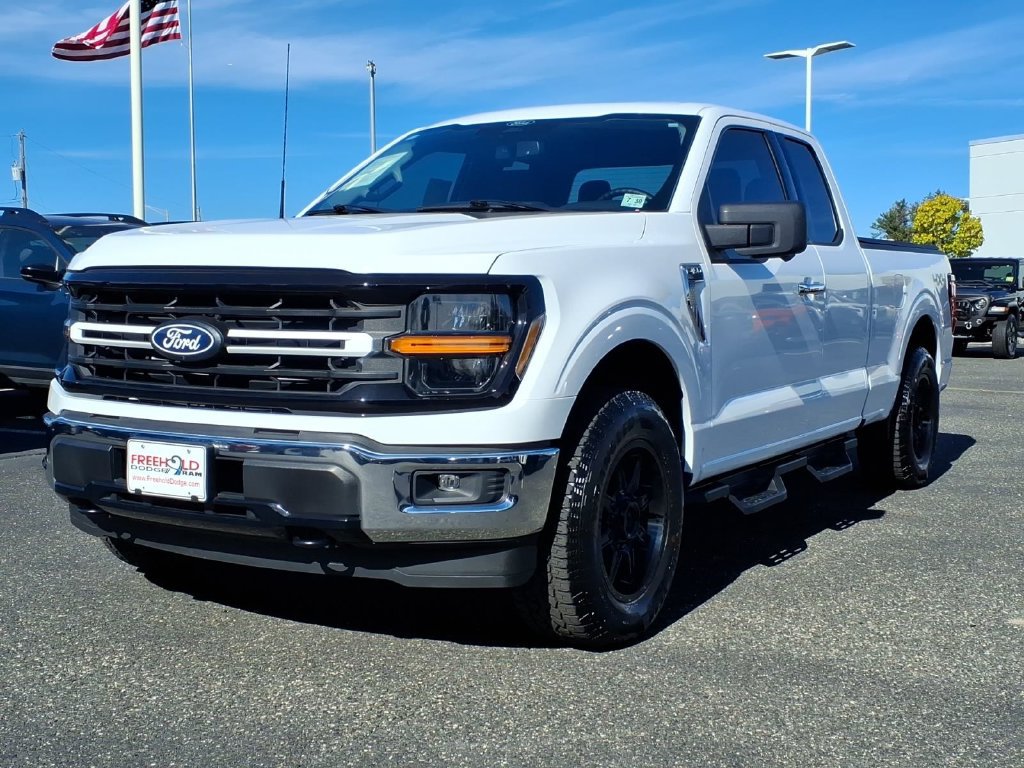 Used 2024 Ford F150 XLT w/ Tow/Haul Package AWD/4WD image 3