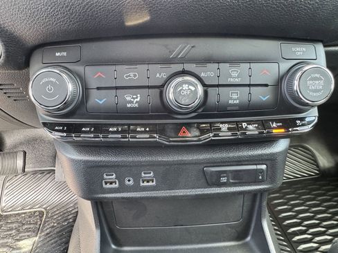 Used 2023 Dodge Durango AWD w/ Technology Group image 36