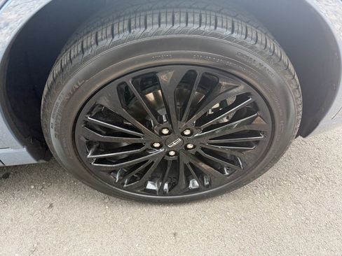 New 2025 Lincoln Corsair Reserve w/ Jet Appearance Package image 9