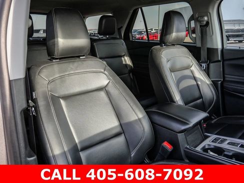 Used 2024 Ford Explorer XLT w/ Equipment Group 202A image 14