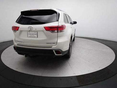 Used 2018 Toyota Highlander Limited Platinum AWD/4WD image 13