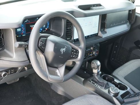 Certified 2025 Ford Bronco 4-Door AWD/4WD image 9