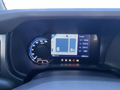 Used 2023 Ford Bronco Wildtrak image 17