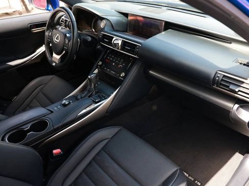 Used 2018 Lexus IS 300 F Sport w/ F Sport Package RWD image 38