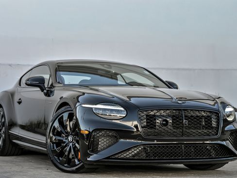 Used 2025 Bentley Continental GT image 1