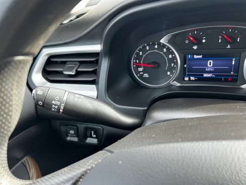 Used 2021 GMC Acadia SLE image 24