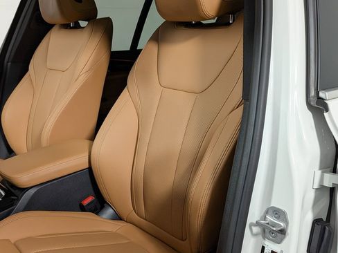Certified 2024 BMW X3 xDrive30i w/ Premium Package image 17