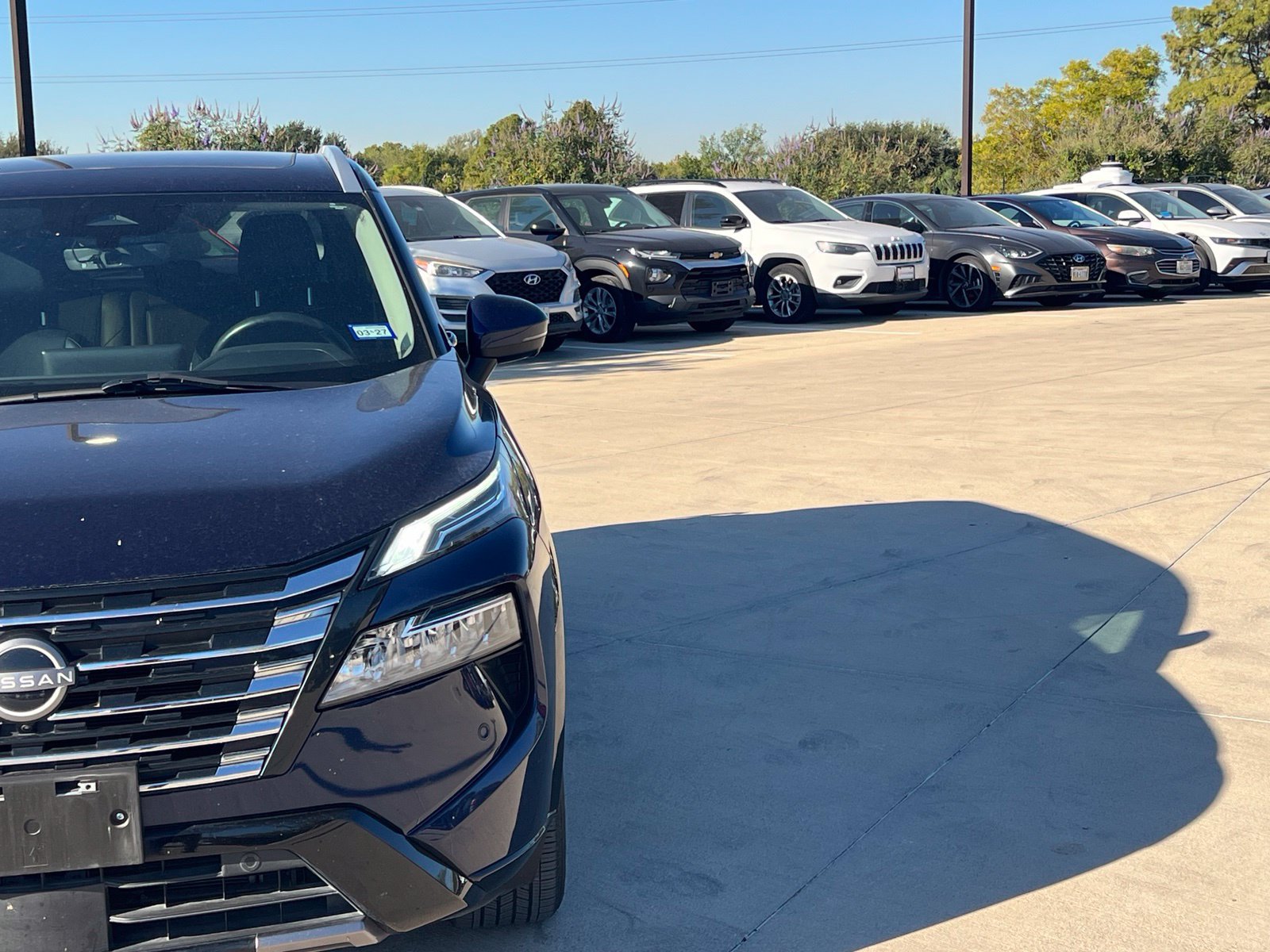 Used 2024 Nissan Rogue Platinum FWD image 3