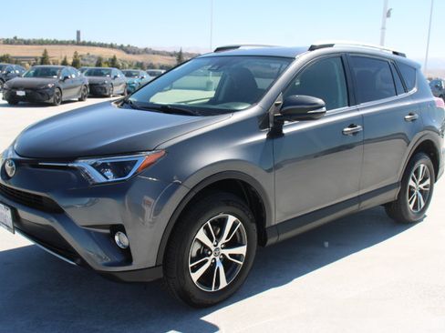 Used 2017 Toyota RAV4 XLE w/ All Weather Liner Package FWD image 6