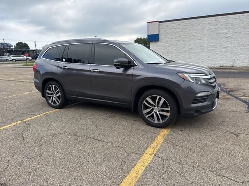 Used 2017 Honda Pilot Touring image 21