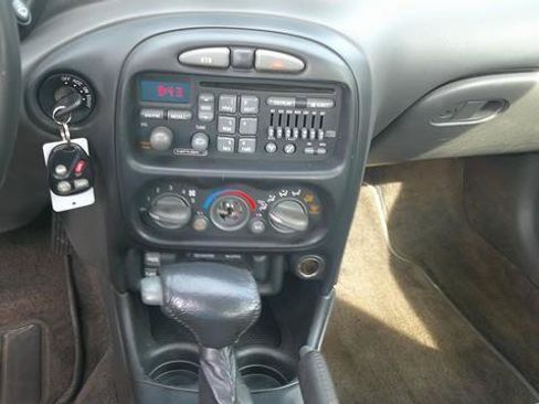 Used 1999 Pontiac Grand Am SE FWD image 7