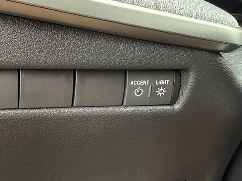 New 2026 Nissan Kicks SV image 32